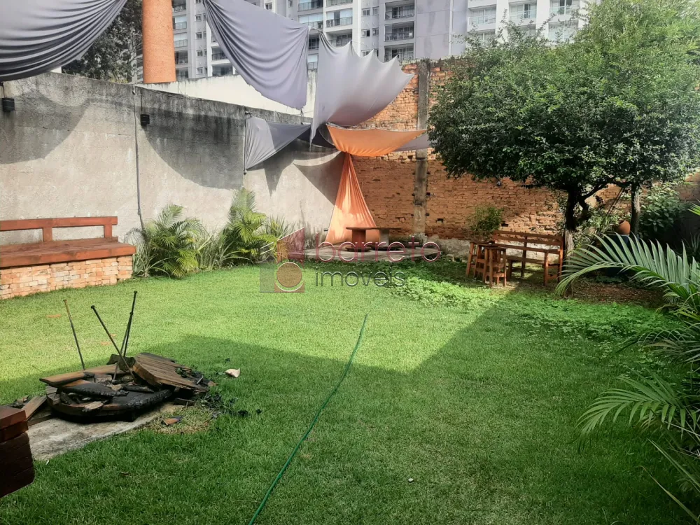 EXCELENTE SALÃO/PRÉDIO COMERCIAL PARA VENDA NA REGIÃO CENTRAL DA VILA ARENS – JUNDIAÍ / SP