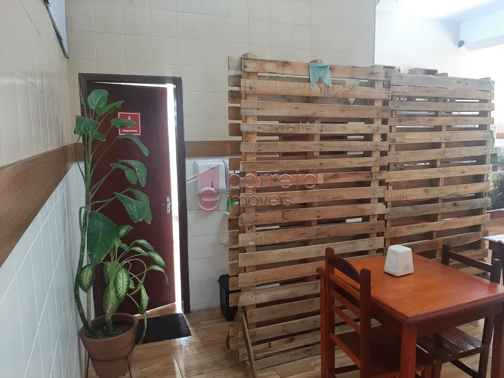 EXCELENTE SALÃO/PRÉDIO COMERCIAL PARA VENDA NA REGIÃO CENTRAL DA VILA ARENS – JUNDIAÍ / SP