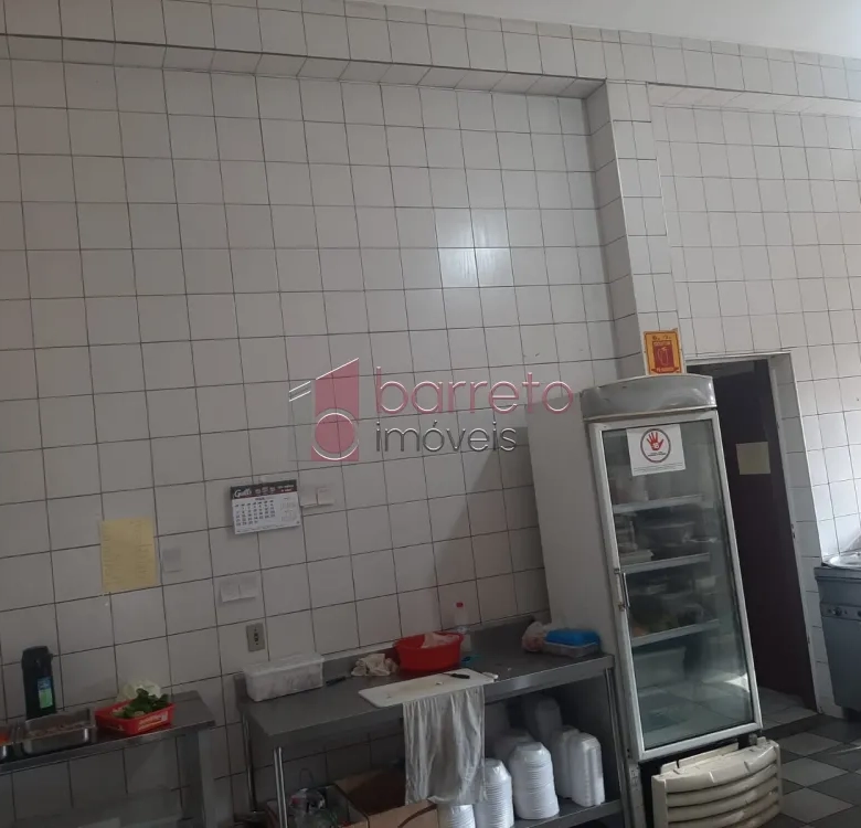 EXCELENTE SALÃO/PRÉDIO COMERCIAL PARA VENDA NA REGIÃO CENTRAL DA VILA ARENS – JUNDIAÍ / SP