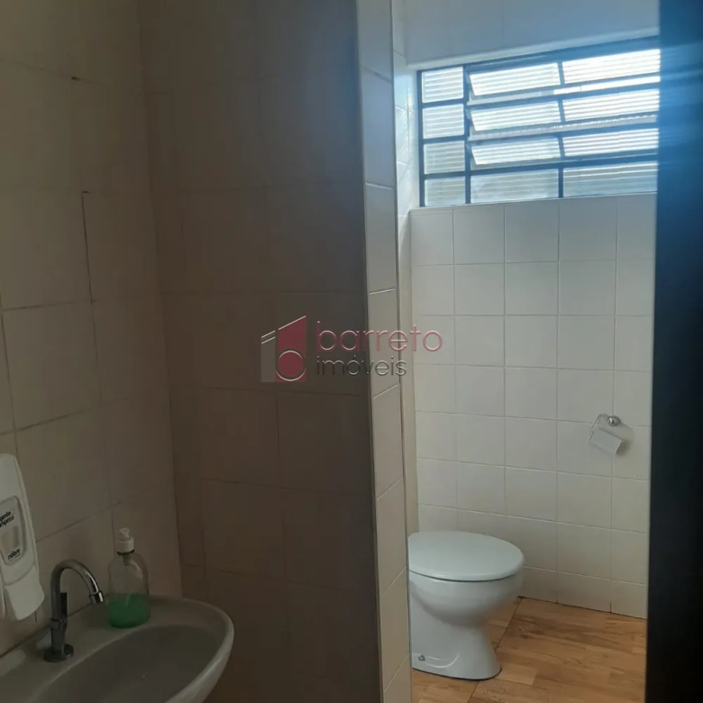 EXCELENTE SALÃO/PRÉDIO COMERCIAL PARA VENDA NA REGIÃO CENTRAL DA VILA ARENS – JUNDIAÍ / SP