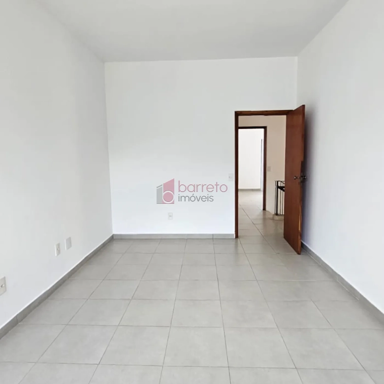 PRÉDIO COMERCIAL COM EDÍCULA NO CENTRO – JUNDIAÍ/SP