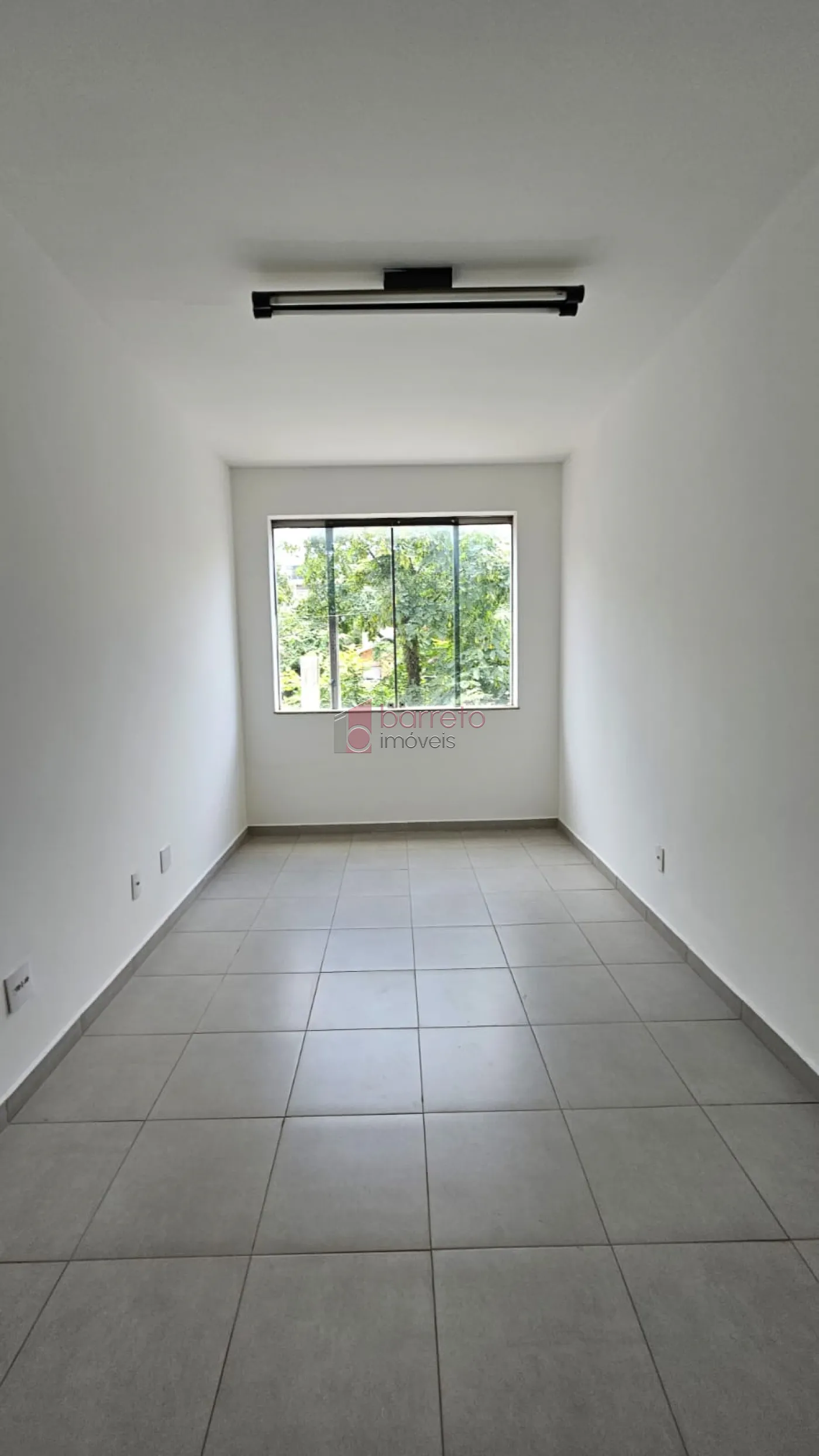 PRÉDIO COMERCIAL COM EDÍCULA NO CENTRO – JUNDIAÍ/SP