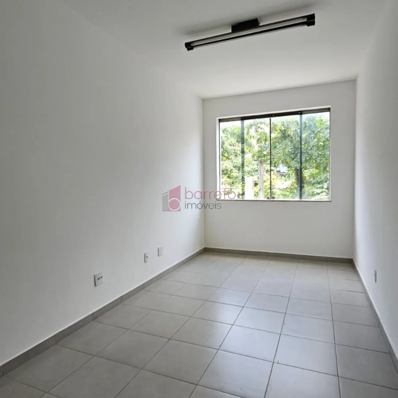 PRÉDIO COMERCIAL COM EDÍCULA NO CENTRO – JUNDIAÍ/SP