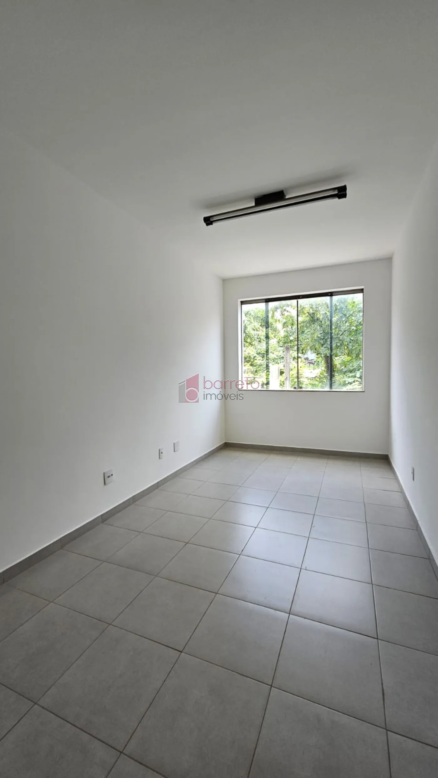 PRÉDIO COMERCIAL COM EDÍCULA NO CENTRO – JUNDIAÍ/SP