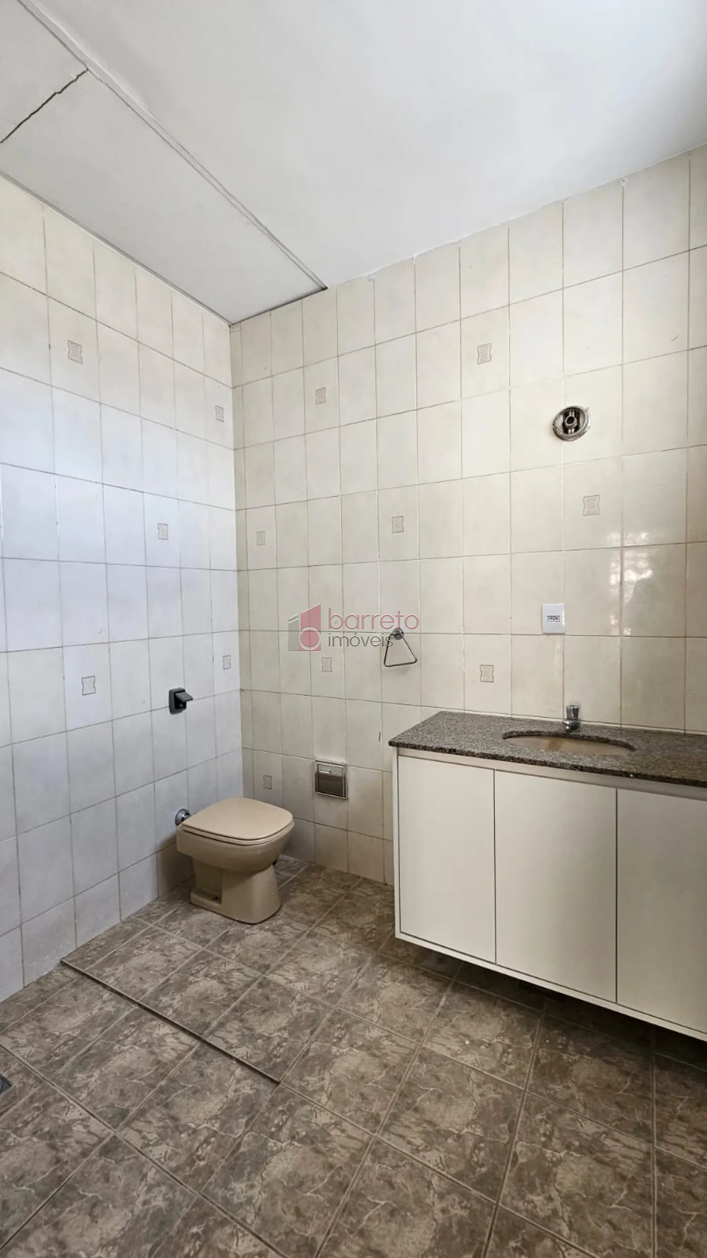 PRÉDIO COMERCIAL COM EDÍCULA NO CENTRO – JUNDIAÍ/SP