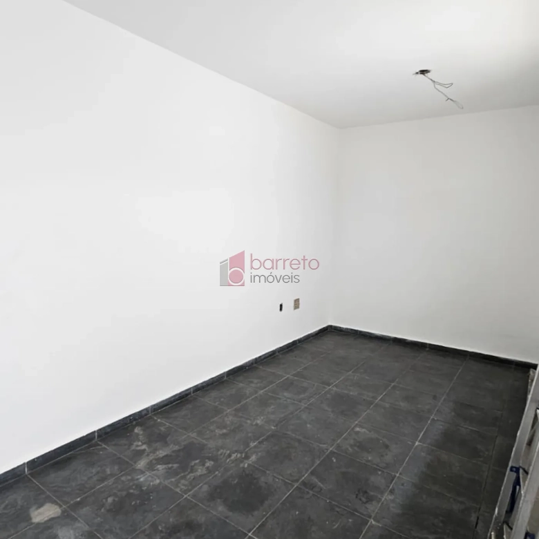 PRÉDIO COMERCIAL COM EDÍCULA NO CENTRO – JUNDIAÍ/SP