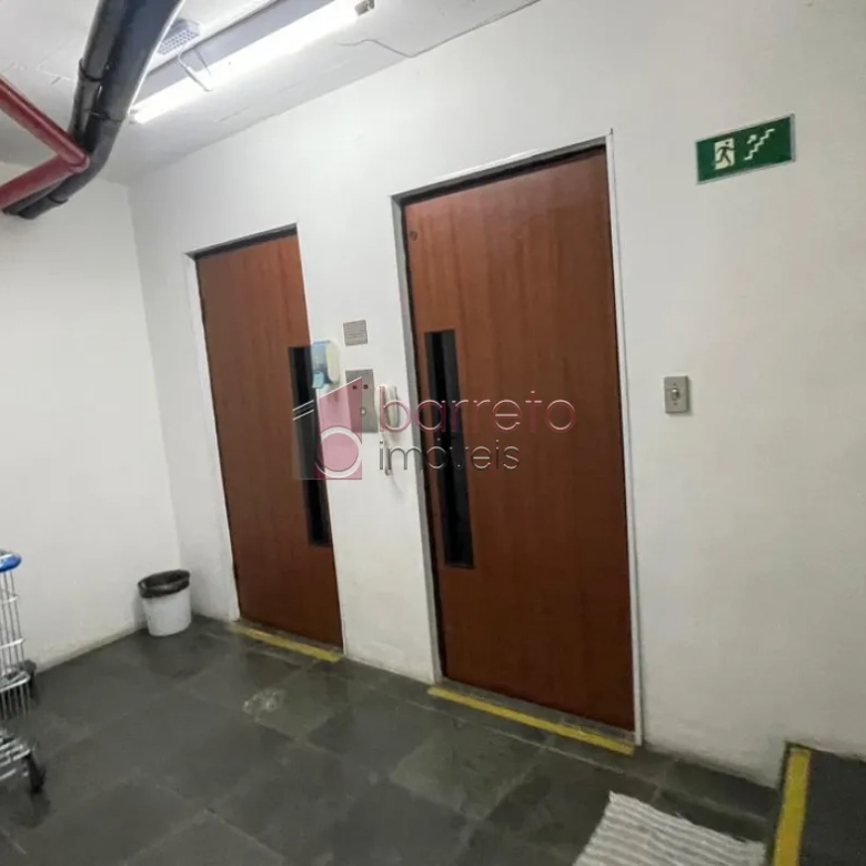 SALA PARA VENDA NO EDIFÍCIO SANTO IVO – JUNDIAÍ/SP