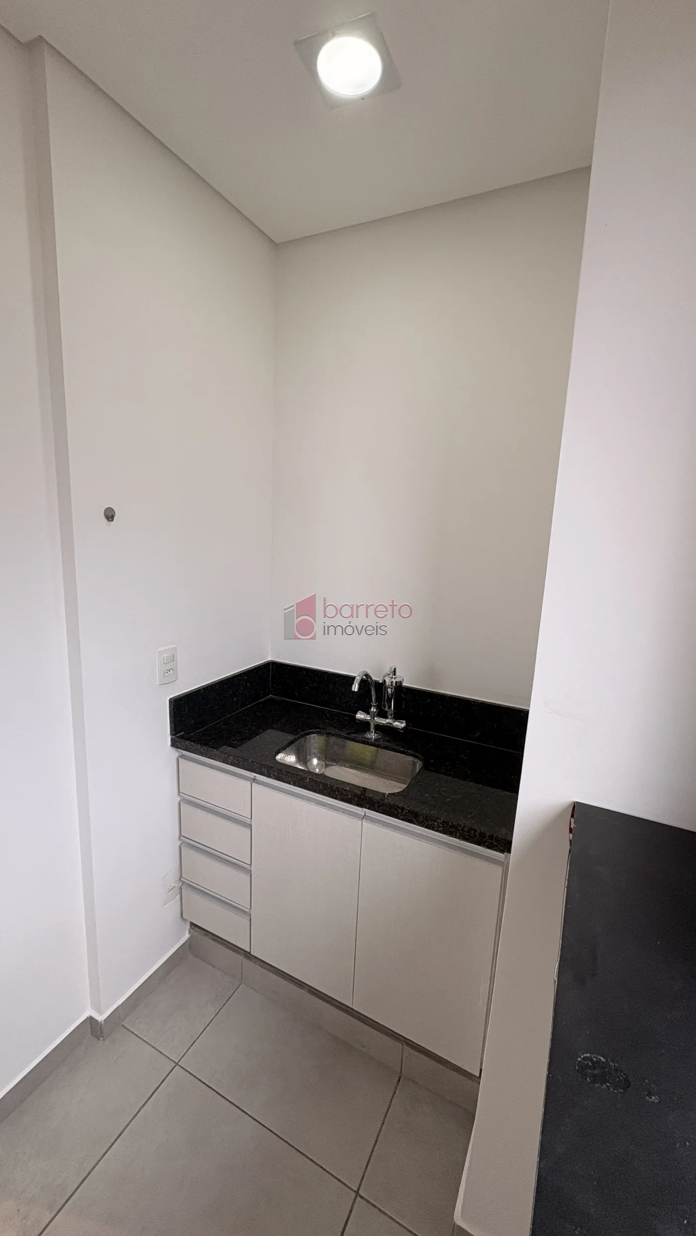 SALA COMERCIAL PARA LOCAÇÃO NO CONDOMÍNIO UFFIZI MEDICAL NA VILA BOAVENTURA – JUNDIAÍ/SP