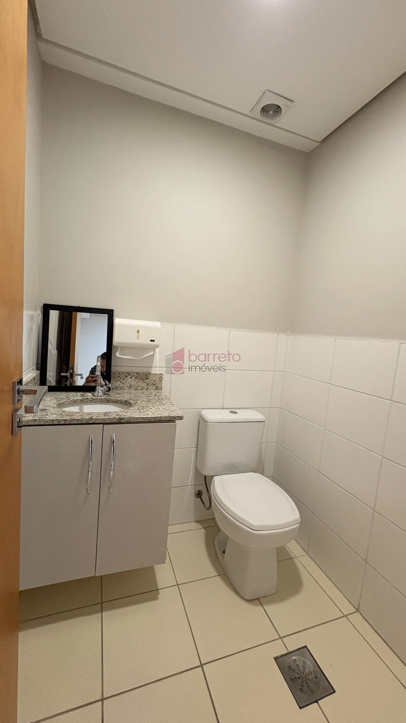SALA COMERCIAL PARA LOCAÇÃO NO CONDOMÍNIO UFFIZI MEDICAL NA VILA BOAVENTURA – JUNDIAÍ/SP