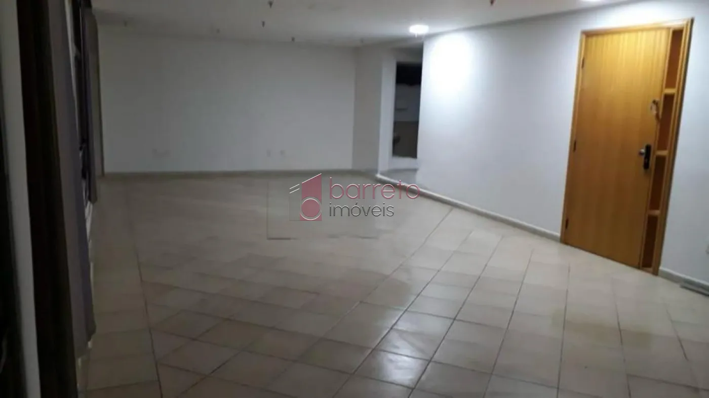 SALA À VENDA NO EDIFÍCIO CENTRO COMERCIAL TEBAS – JUNDIAÍ/SP