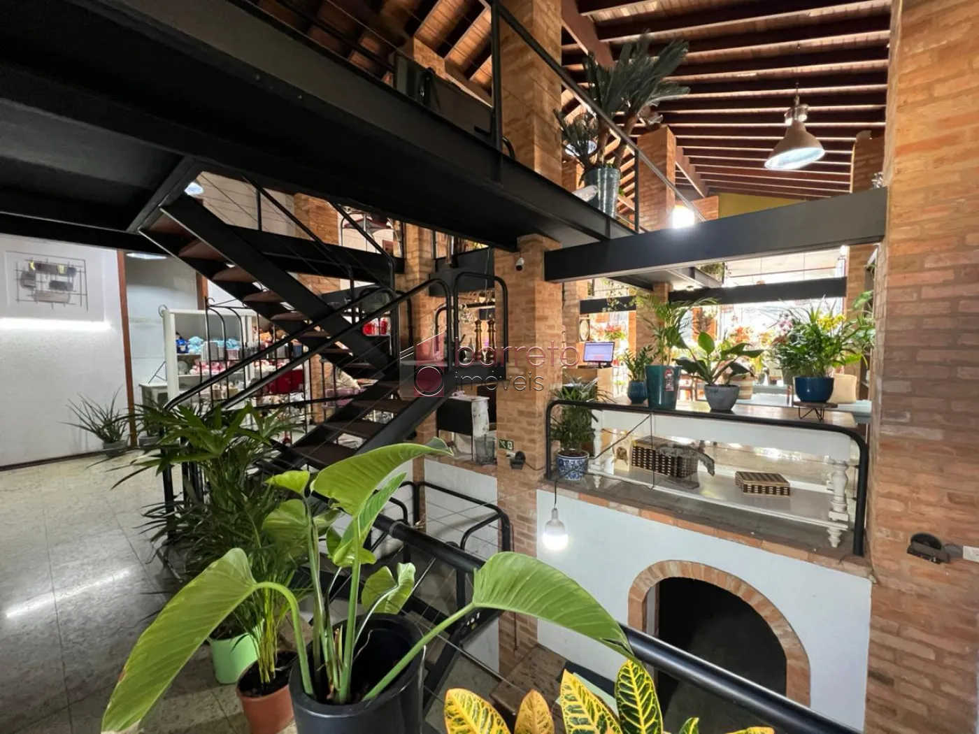 SALÃO COMERCIAL PARA VENDA E LOCAÇÃO NA REGIÃO CENTRAL – JUNDIAÍ/SP