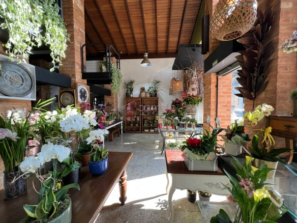 SALÃO COMERCIAL PARA VENDA E LOCAÇÃO NA REGIÃO CENTRAL – JUNDIAÍ/SP