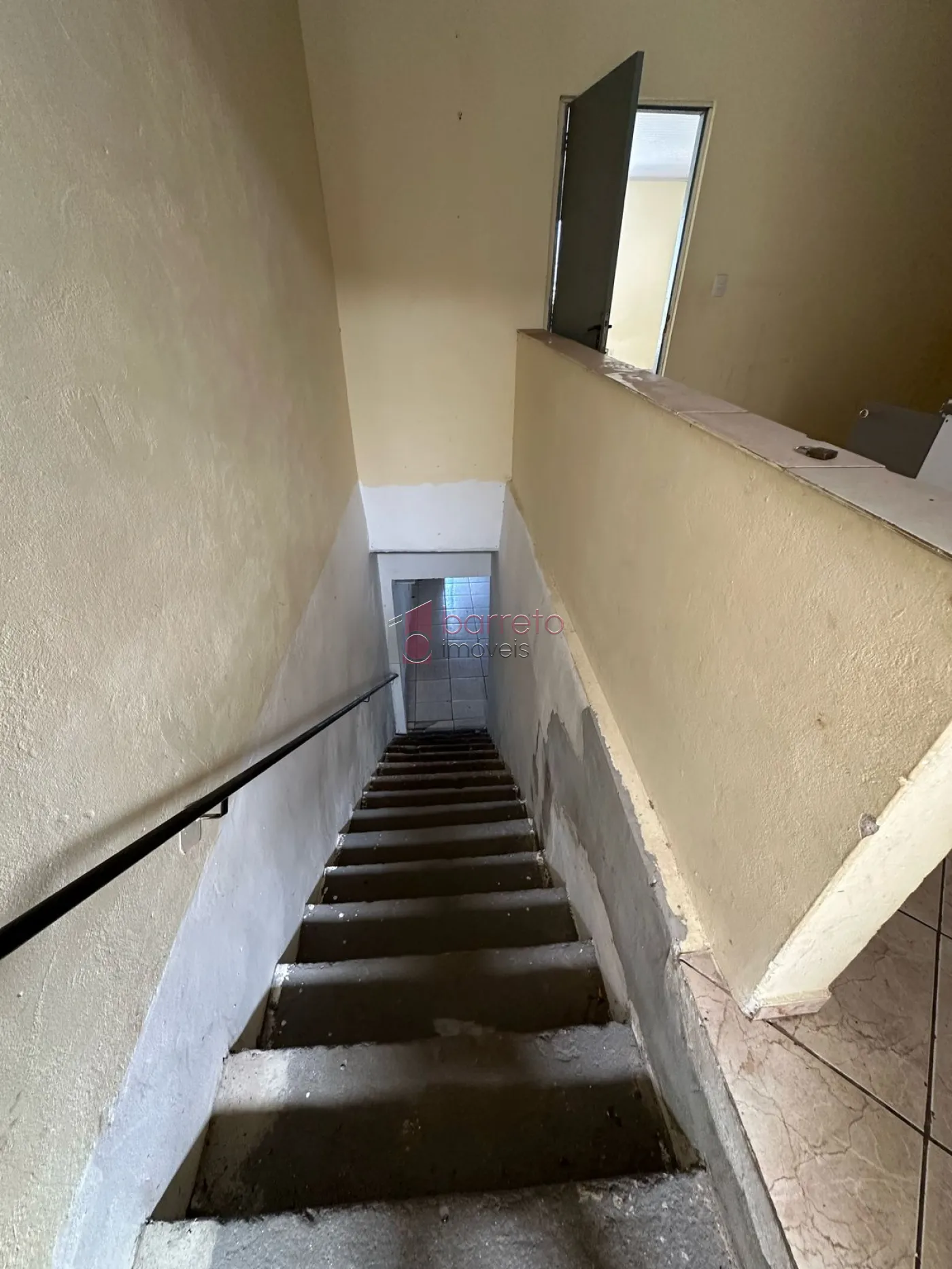 CASA À VENDA OU LOCAÇÃO, RESIDENCIAL NO BAIRRO DOS FERNANDES, JUNDIAÍ
