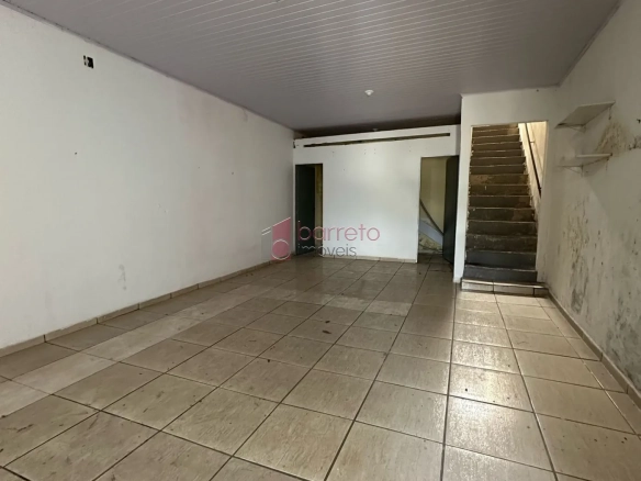 CASA À VENDA OU LOCAÇÃO, RESIDENCIAL NO BAIRRO DOS FERNANDES, JUNDIAÍ