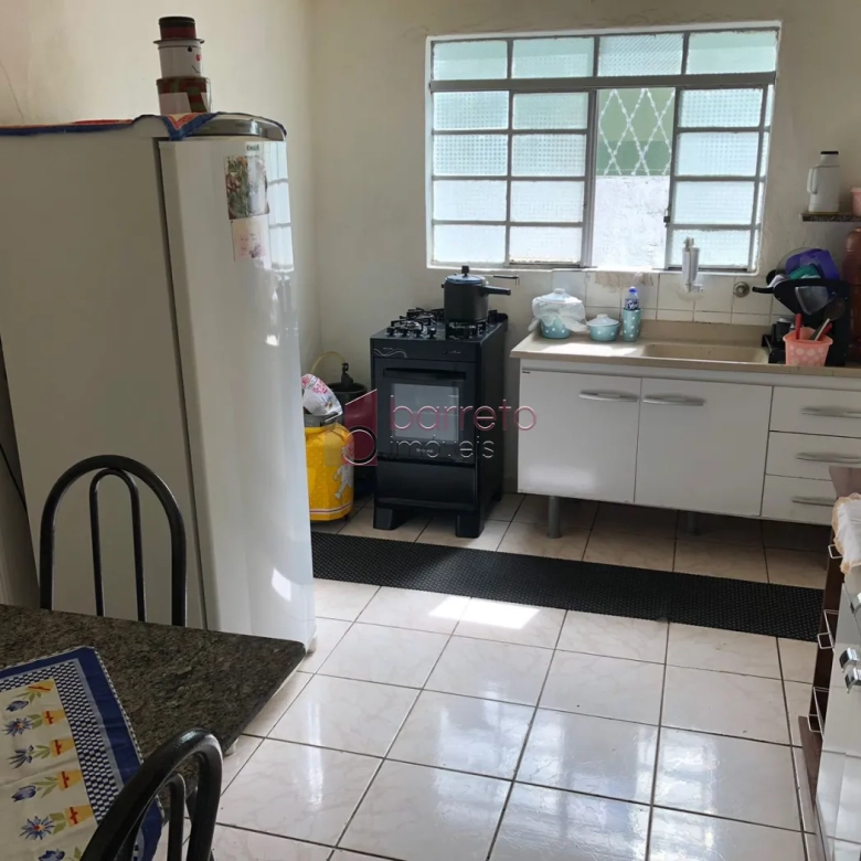 SALÃO COMERCIAL À VENDA COM CASA NOS FUNDOS NA VILA JOANA – JUNDIAÍ/SP