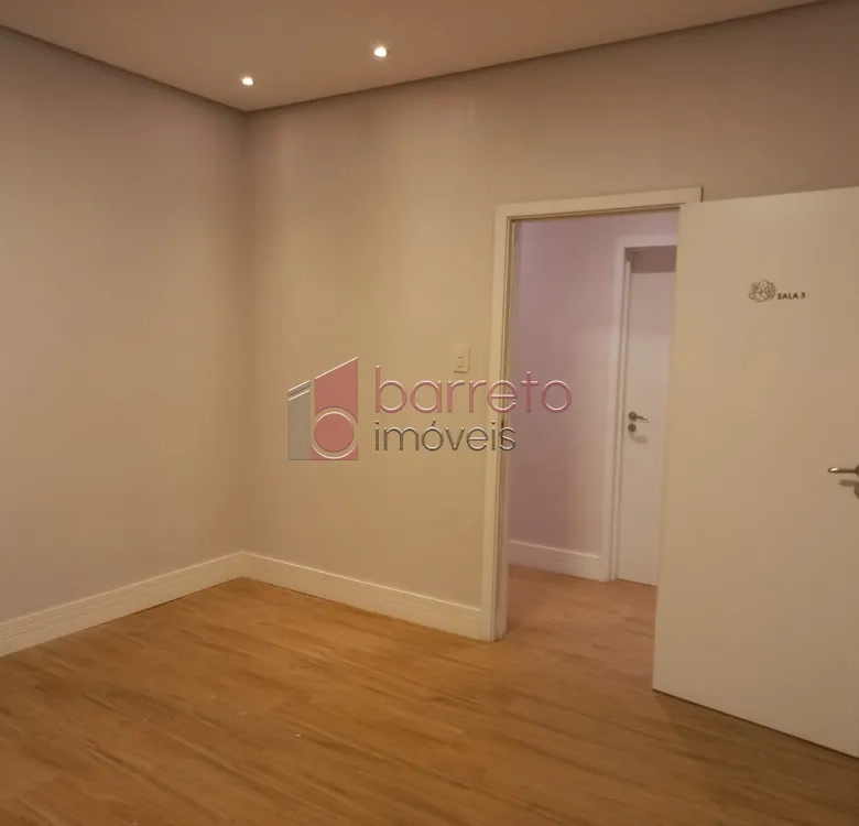 CASA/SALÃO COMERCIAL PARA VENDA NA VILA VIRGINIA (RUA DO RETIRO) EM JUNDIAÍ/SP
