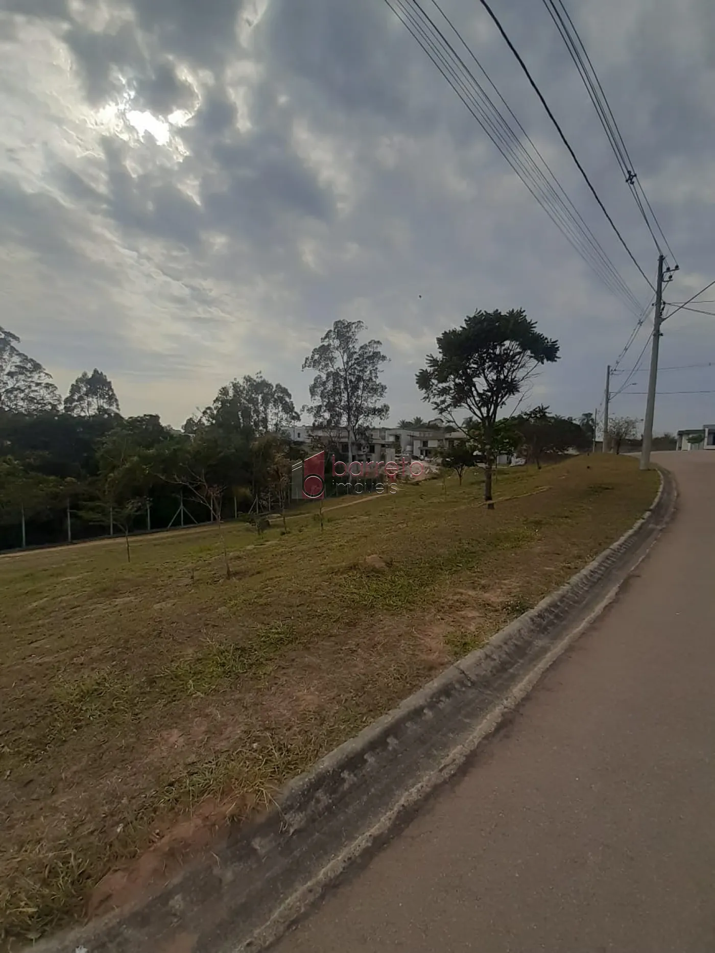 TERRENO À VENDA NO CONDOMÍNIO BELLA VITTÁ EM JUNDIAÍ/SP