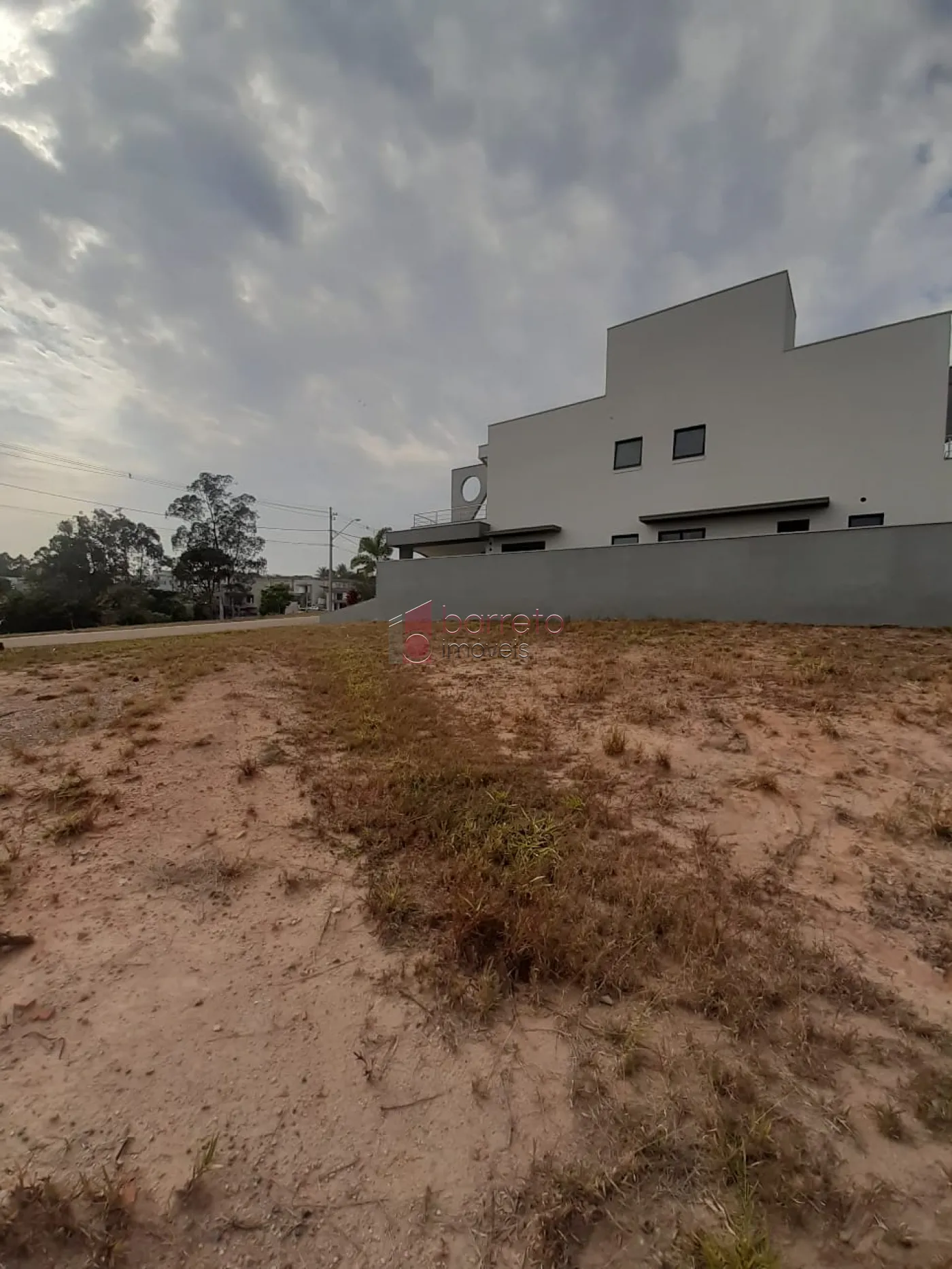 TERRENO À VENDA NO CONDOMÍNIO BELLA VITTÁ EM JUNDIAÍ/SP
