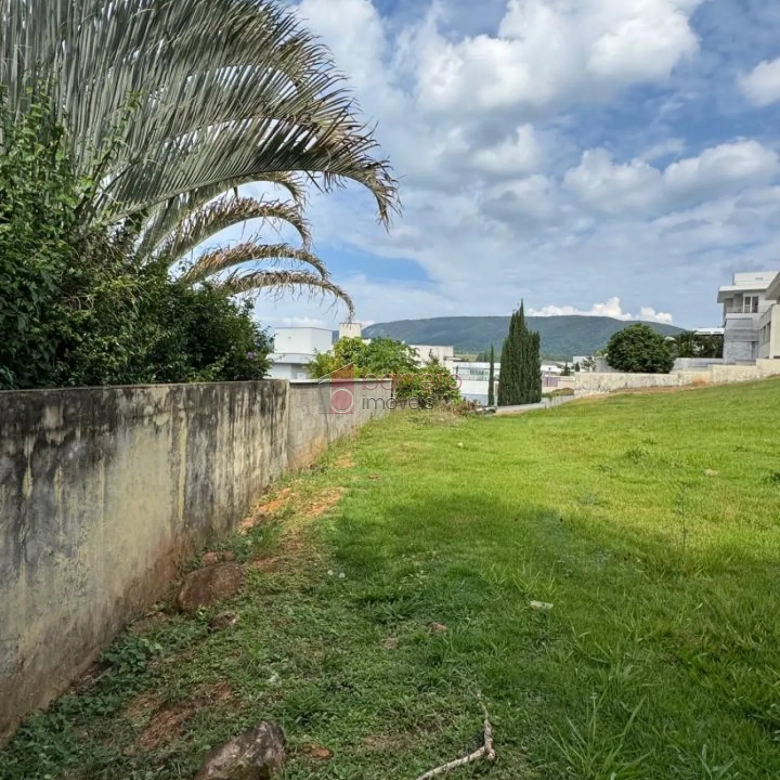 TERRENO À VENDA NO CONDOMÍNIO RESERVA DA SERRA EM JUNDIAÍ/SP