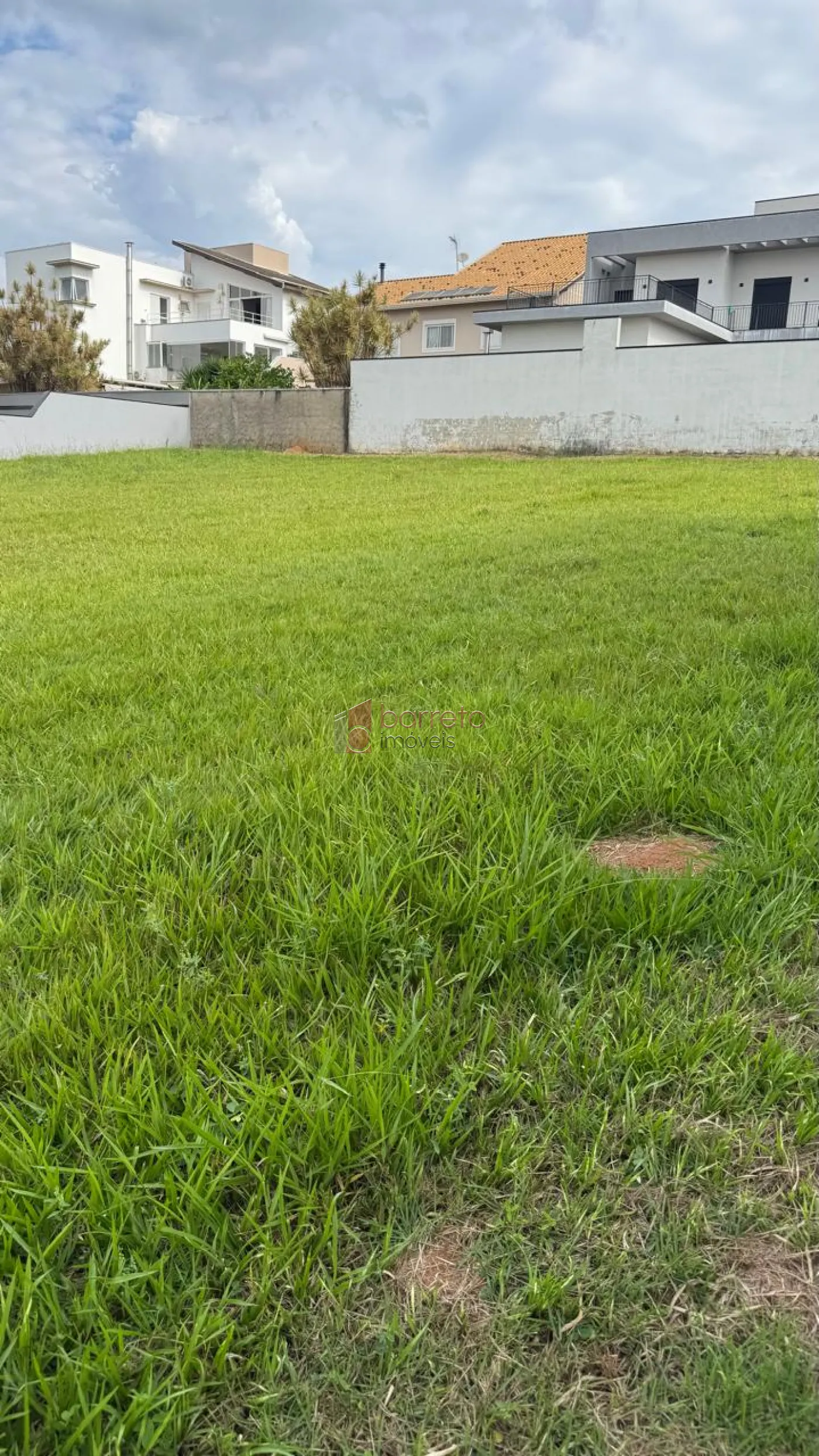 TERRENO À VENDA NO CONDOMÍNIO RESERVA DA SERRA EM JUNDIAÍ/SP