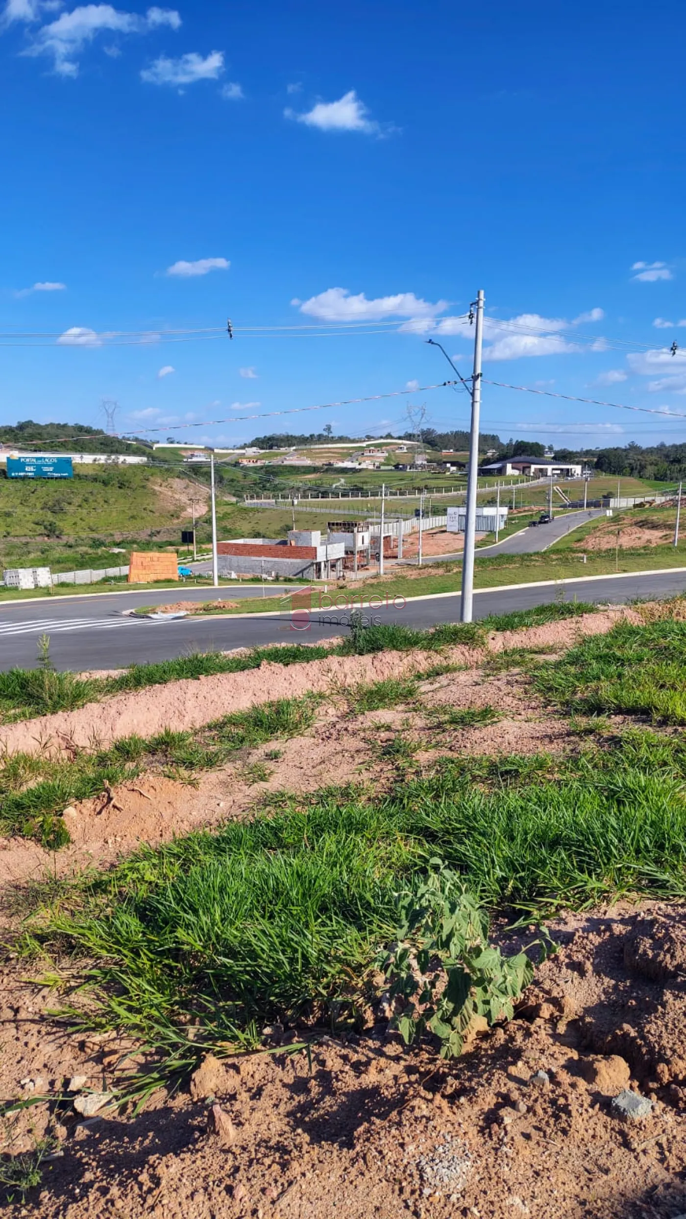 TERRENO À VENDA NO CONDOMÍNIO RESERVA DOS LAGOS – BAIRRO CORRUPIRA – JUNDIAÍ/SP