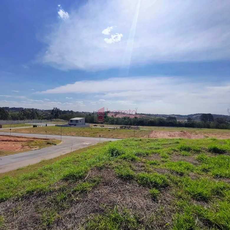 TERRENO À VENDA NO CONDOMÍNIO PORTAL DOS LAGOS EM JUNDIAÍ/SP