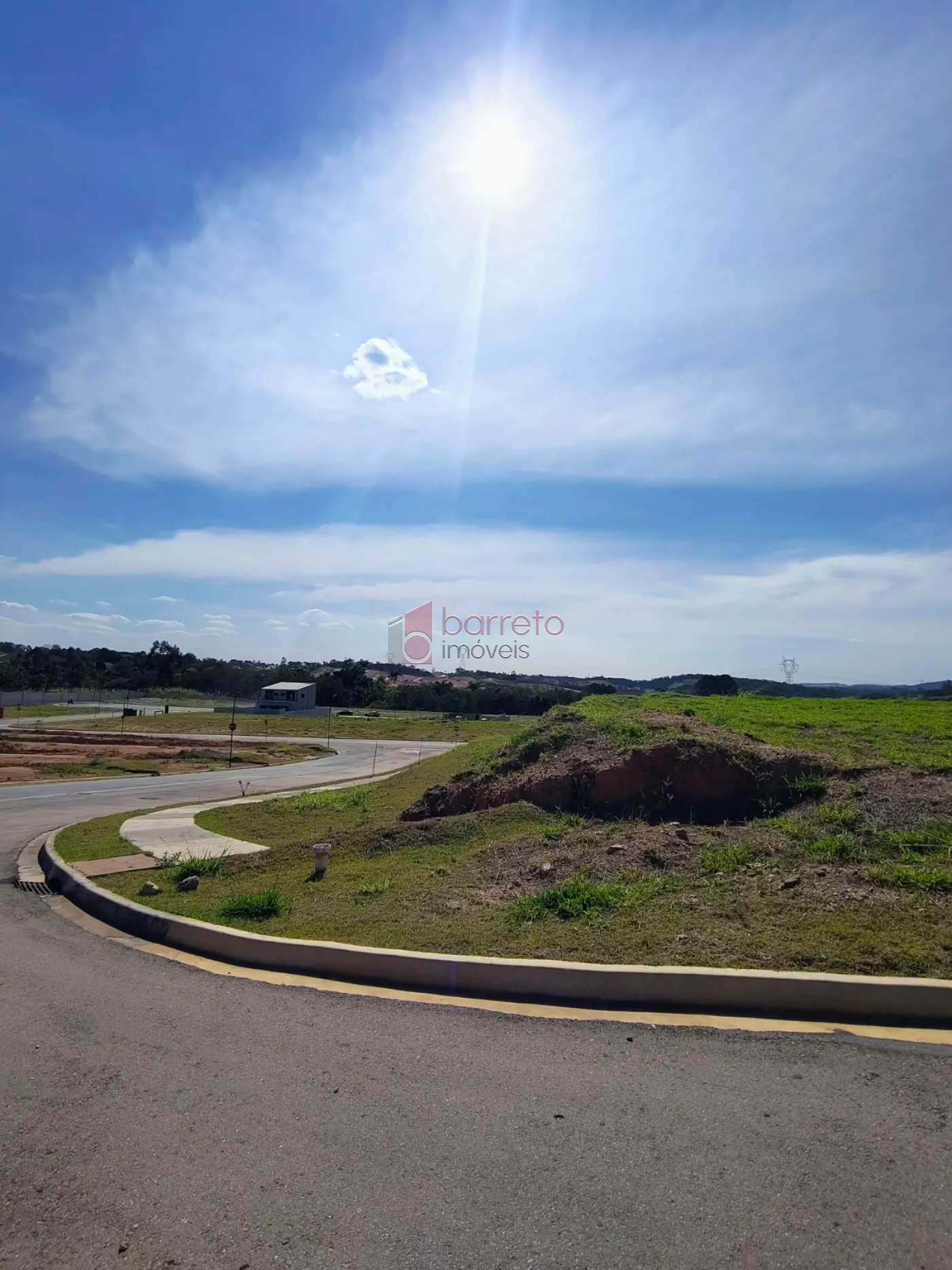 TERRENO À VENDA NO CONDOMÍNIO PORTAL DOS LAGOS EM JUNDIAÍ/SP