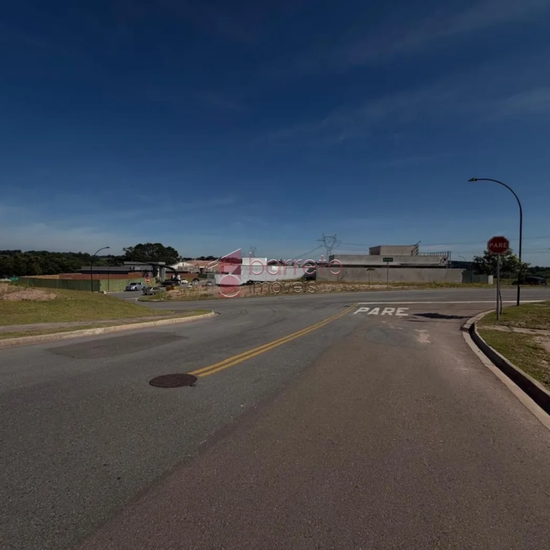 TERRENO À VENDA NO CONDOMÍNIO PORTAL DOS LAGOS – JUNDIAÍ/SP