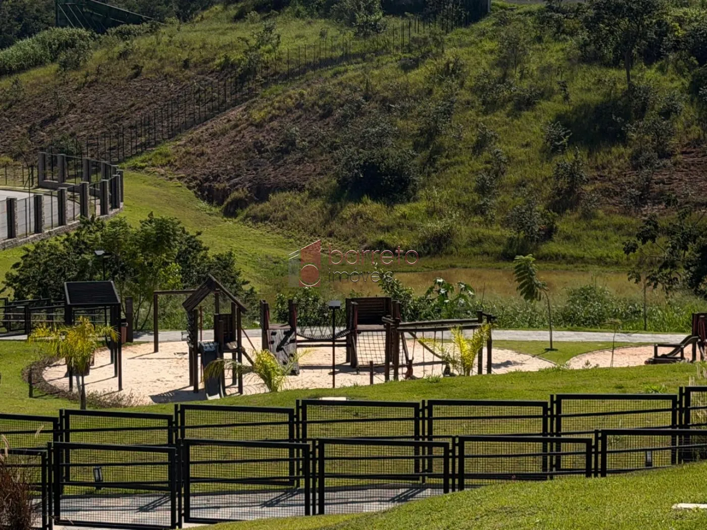 TERRENO À VENDA NO CONDOMÍNIO PORTAL DOS LAGOS – JUNDIAÍ/SP