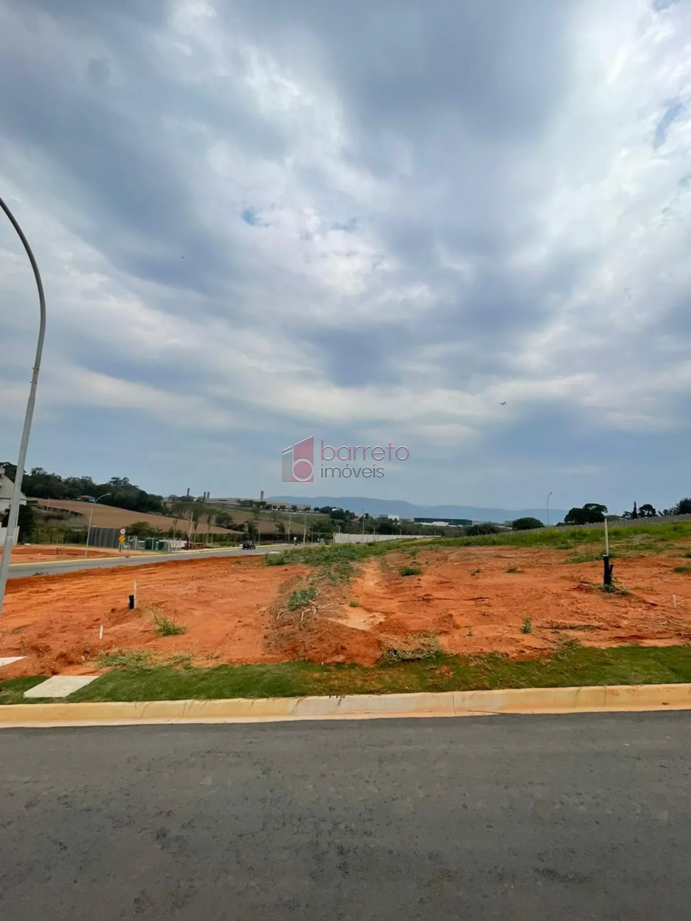 TERRENO À VENDA NO CONDOMÍNIO VILLAGGIO ENGORDADOURO – FASE 1 – JUNDIAÍ/SP