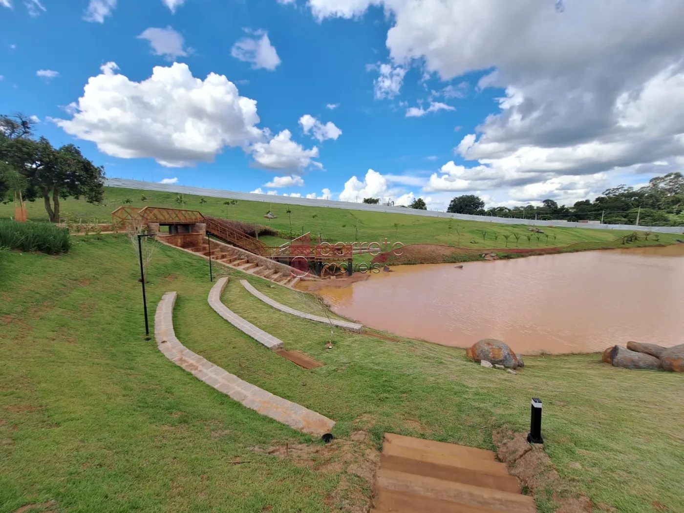 TERRENO À VENDA NO CONDOMÍNIO VILLAGGIO ENGORDADOURO EM JUNDIAÍ/SP