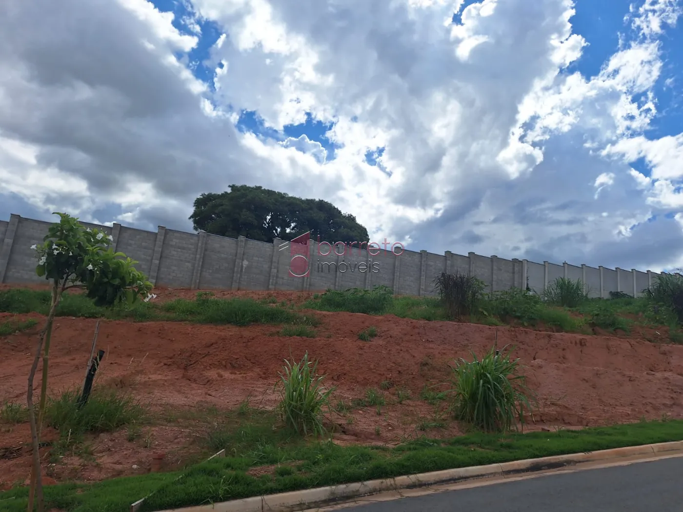 TERRENO À VENDA NO CONDOMÍNIO VILLAGGIO ENGORDADOURO EM JUNDIAÍ/SP