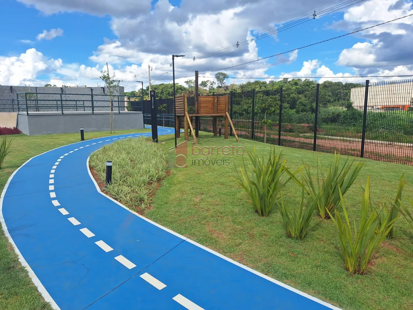 TERRENO À VENDA NO CONDOMÍNIO VILLAGGIO ENGORDADOURO EM JUNDIAÍ/SP