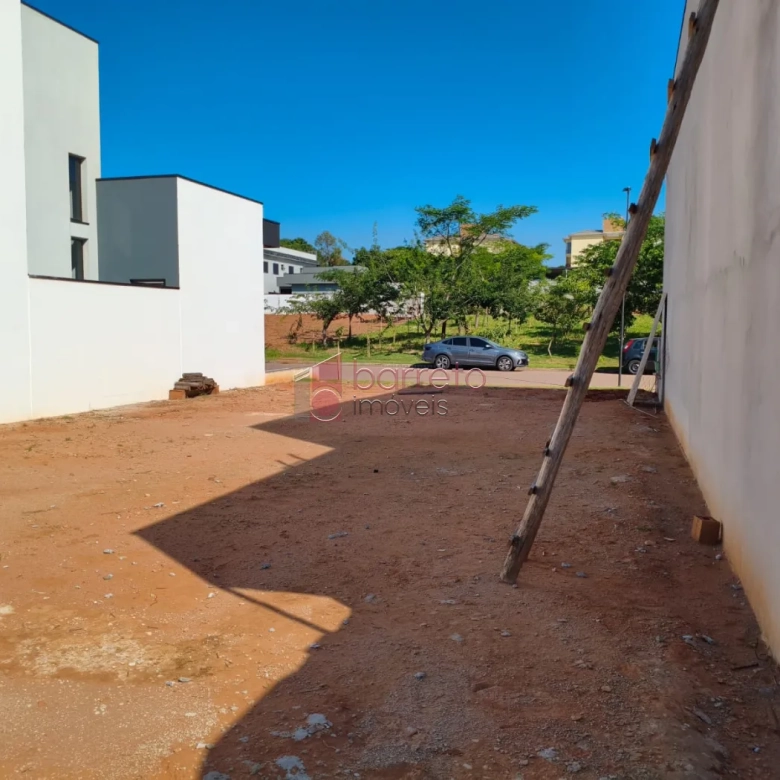 EXCELENTE TERRENO À VENDA NO CONDOMÍNIO CAMPOS DE MEDEIROS EM JUNDIAÍ/SP