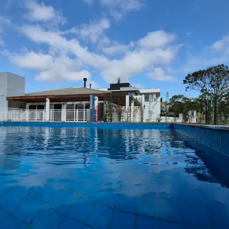 TERRENO À VENDA NO CONDOMÍNIO PARQUE DAS CAMÉLIAS – MEDEIROS – JUNDIAÍ/SP