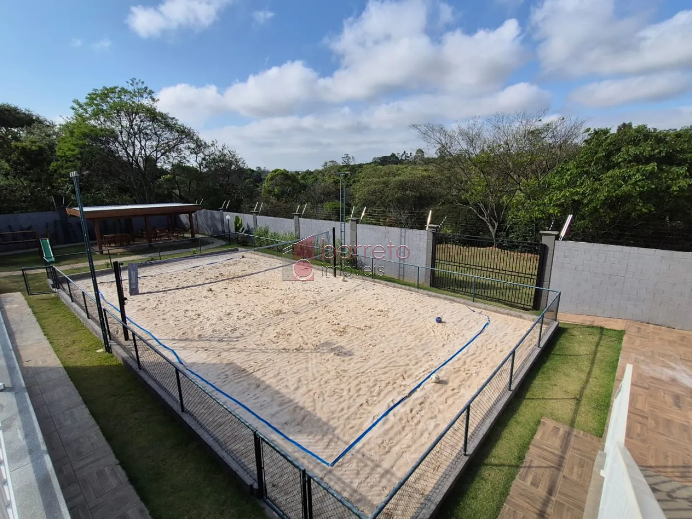 TERRENO À VENDA NO CONDOMÍNIO PARQUE DAS CAMÉLIAS – MEDEIROS – JUNDIAÍ/SP