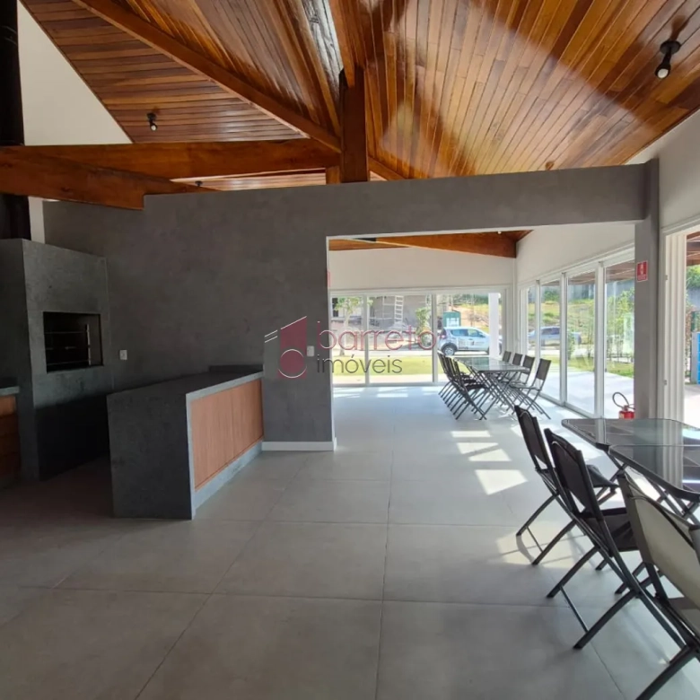 TERRENO À VENDA NO CONDOMÍNIO PARQUE DAS CAMÉLIAS – MEDEIROS – JUNDIAÍ/SP