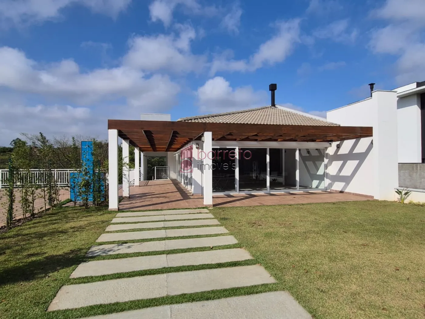 TERRENO À VENDA NO CONDOMÍNIO PARQUE DAS CAMÉLIAS – MEDEIROS – JUNDIAÍ/SP