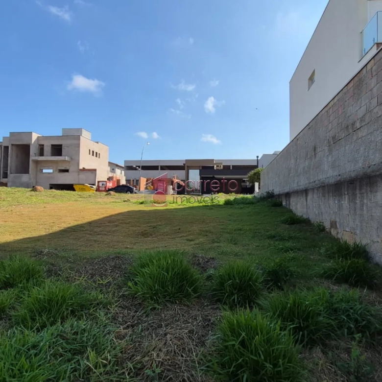 TERRENO À VENDA NO CONDOMÍNIO PARQUE DAS CAMÉLIAS – MEDEIROS – JUNDIAÍ/SP