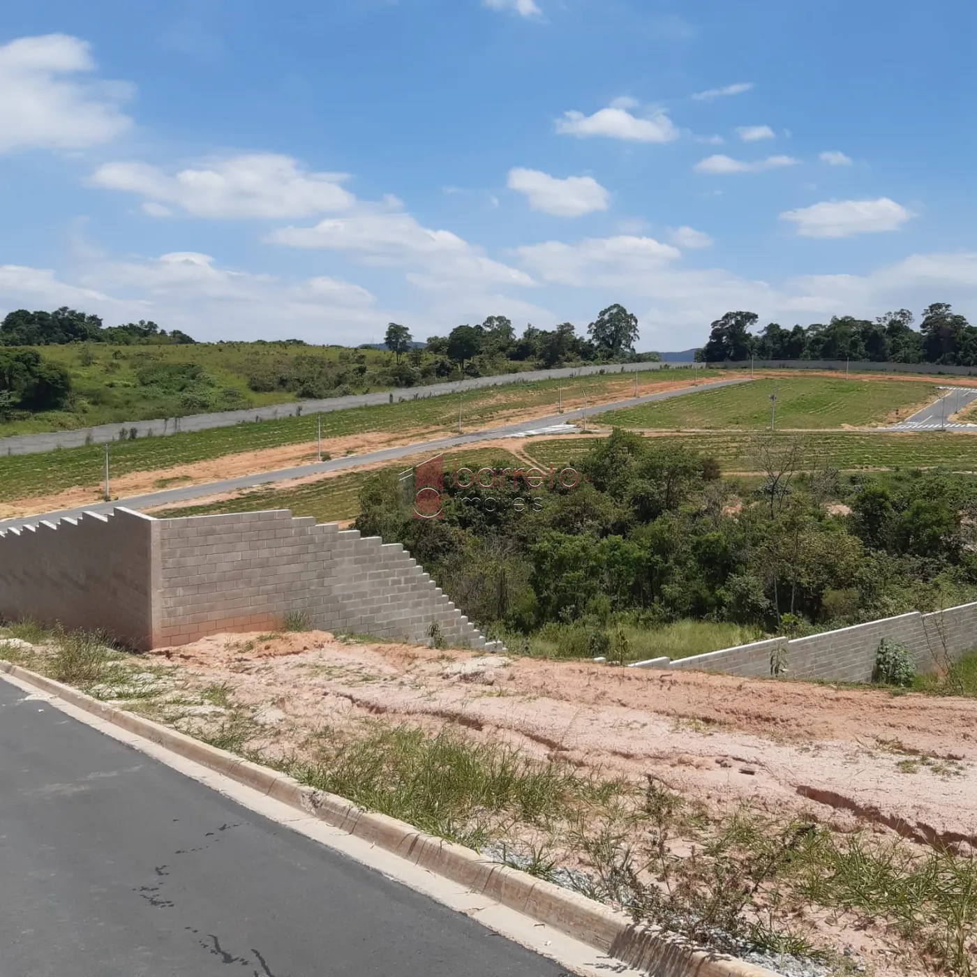 TERRENO À VENDA NO RESIDENCIAL LAGO AZUL – RECANTO QUARTO CENTENÁRIO – JUNDIAÍ/SP