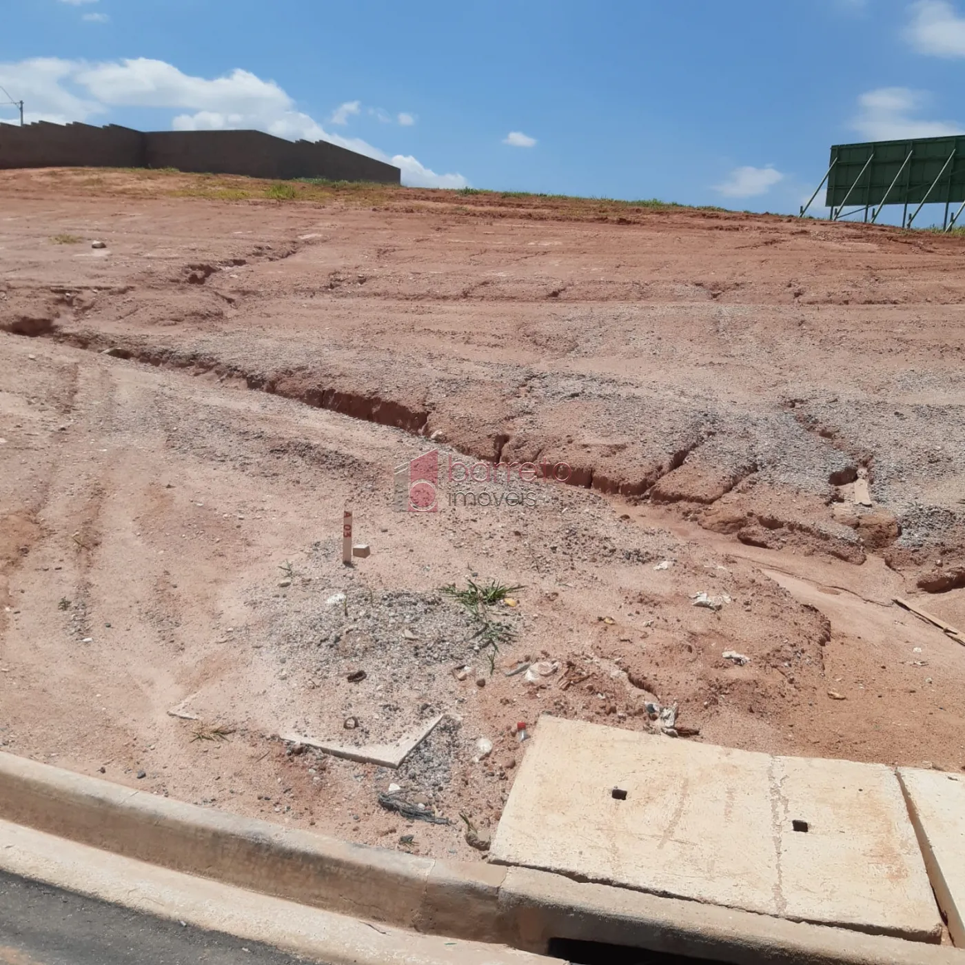 TERRENO À VENDA NO RESIDENCIAL LAGO AZUL – RECANTO QUARTO CENTENÁRIO – JUNDIAÍ/SP