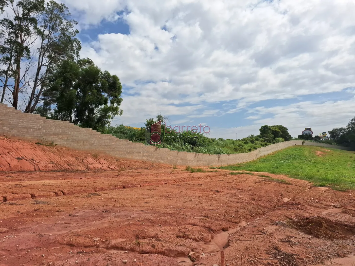 TERRENO À VENDA – RESIDENCIAL LAGO AZUL – RECANTO QUARTO CENTENÁRIO –  JUNDIAÍ/SP