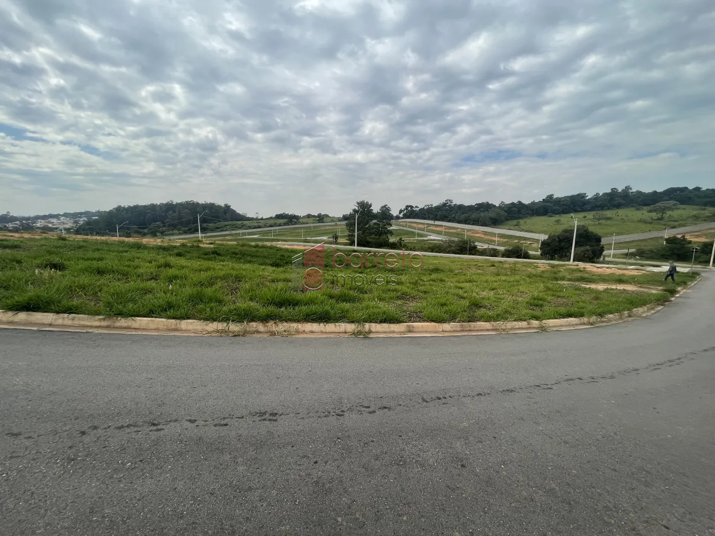 TERRENO À VENDA NO CONDOMÍNIO RESIDENCIAL LAGO AZUL – JUNDIAÍ/SP
