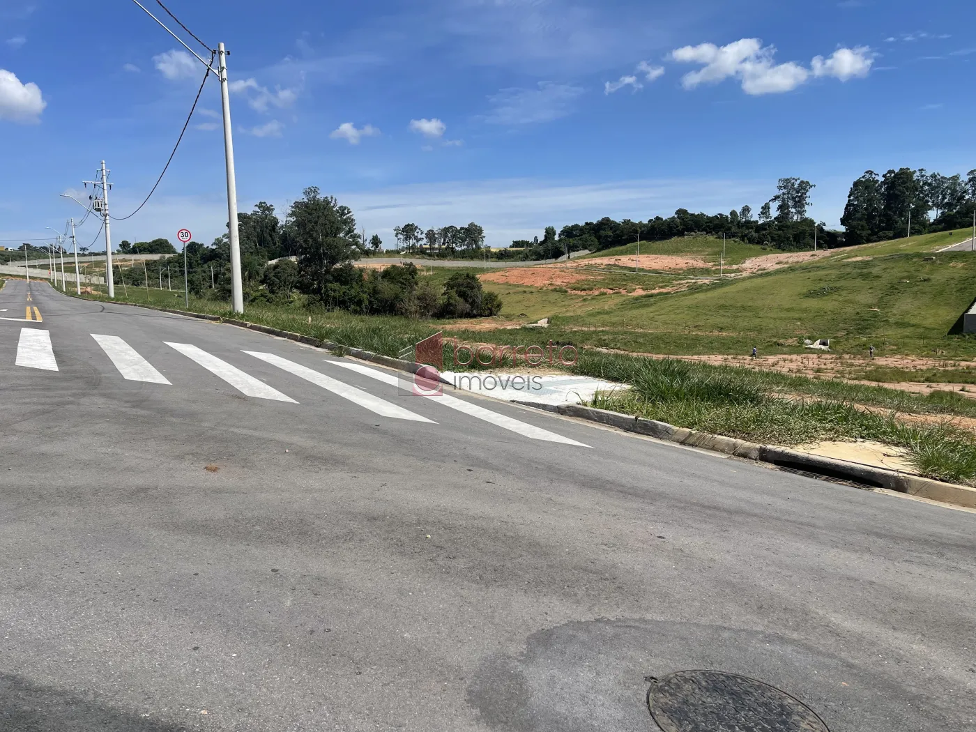TERRENO À VENDA NO CONDOMÍNIO RESIDENCIAL LAGO AZUL – JUNDIAÍ/SP