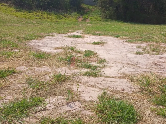 TERRENO À VENDA NO CONDOMÍNIO LAGO AZUL – JUNDIAÍ/SP
