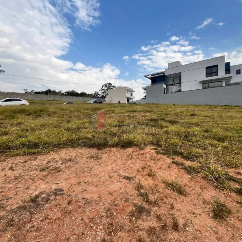 TERRENO À VENDA NO CONDOMÍNIO RESIDENCIAL LAGO AZUL EM JUNDIAÍ/SP