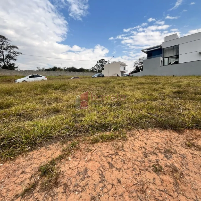 TERRENO À VENDA NO CONDOMÍNIO RESIDENCIAL LAGO AZUL EM JUNDIAÍ/SP