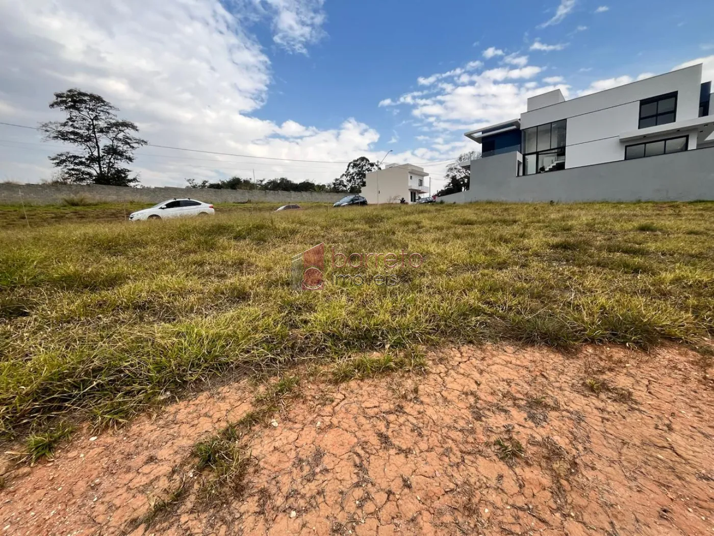 TERRENO À VENDA NO CONDOMÍNIO RESIDENCIAL LAGO AZUL EM JUNDIAÍ/SP