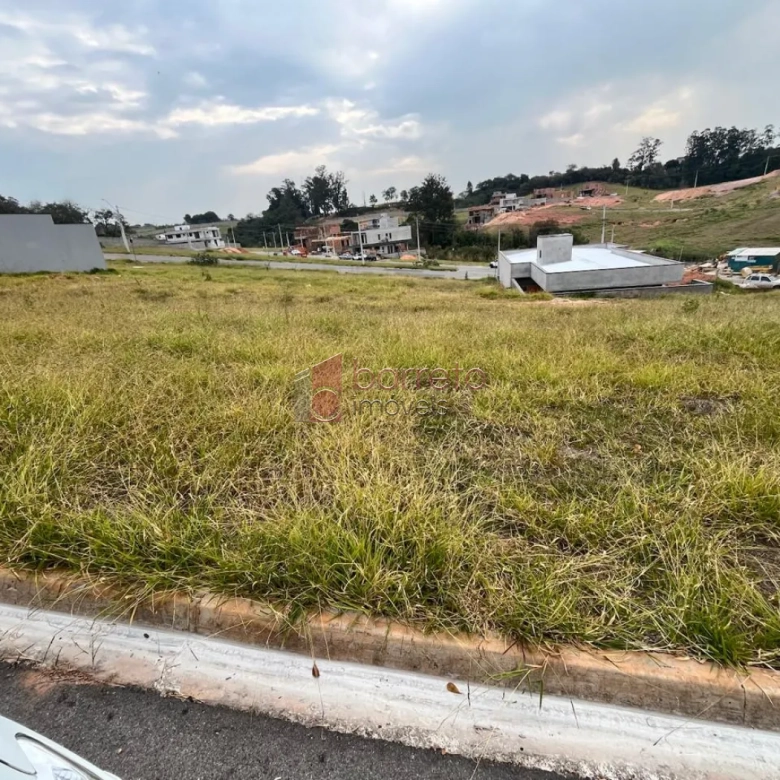 TERRENO À VENDA NO CONDOMÍNIO RESIDENCIAL LAGO AZUL EM JUNDIAÍ/SP