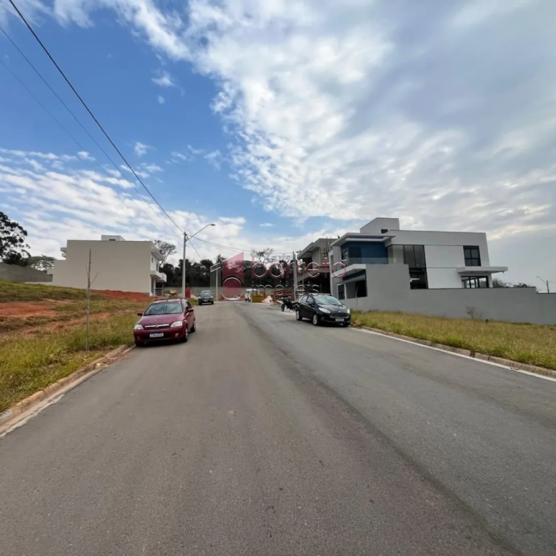 TERRENO À VENDA NO CONDOMÍNIO RESIDENCIAL LAGO AZUL EM JUNDIAÍ/SP